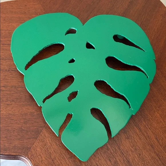 Rachel’s Welding Trivet heavy duty metal grass green will hold whatever fits - Picture 3 of 8